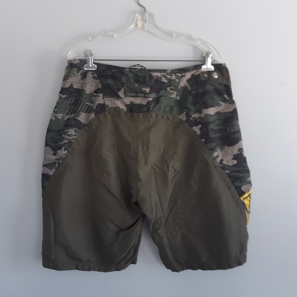 Ocean Earth Men's Trunk Short Size XL kaki green  look new - Picture 3 of 9